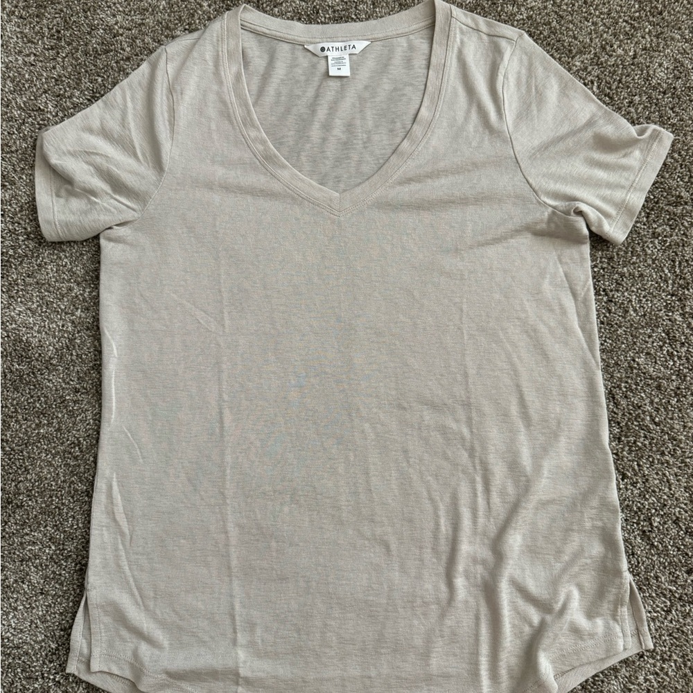 Athleta Women’s Breezy Scoop V-Neck Short Sleeve Tee Size Medium EUC - Picture 8 of 8